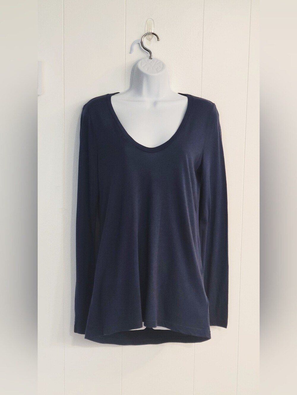 Splendid Navy Long-Sleeve Scoop Neck T-Sheet